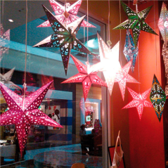 Image ETOILES À PENDRE  Ø 45 CM VERT PAPIER (10 UNITÉ) #1