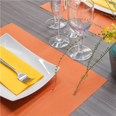 SETS DE TABLE 'SPUNBOND PLUS+' 80 G/M2 30x40 CM ORANGE PP (500 UNITÉ)