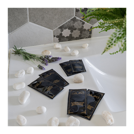 SACHETS CRÈME À RASER 'ALLURE' 5 ML 8x4,5 CM NOIR PET (2000 UNITÉ)