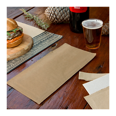 SERVIETTES BLANCHES EMB. 'D.POINT' 40x32 CM 'JUST IN TIME CLOSED' 40 + 10PE G/M2 11x25 CM NATUREL KRAFT VERGÉ (300 UNITÉ)